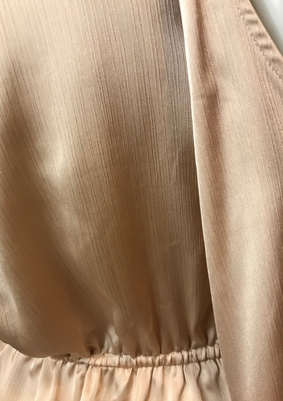 🌟 Magnifique haut en satin brodé Taille 38 (Neuf) 🌟