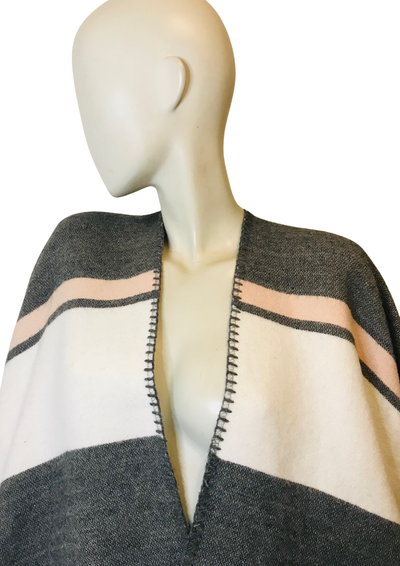🧣 Poncho oversize à rayures 🖤🤍💗 | Taille unique