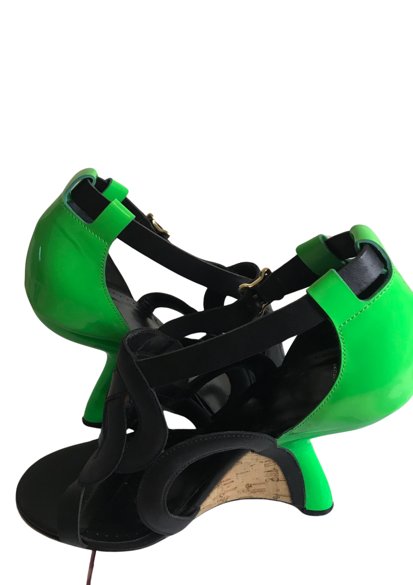 💚👠 Sandales compensées bicolores vert et noir en cuir verni – Taille 40.5  ✨