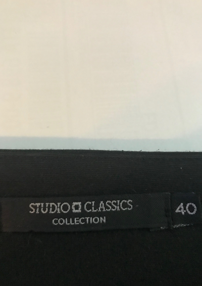 Jupe courte empiècement fausse fourrure Taille 40