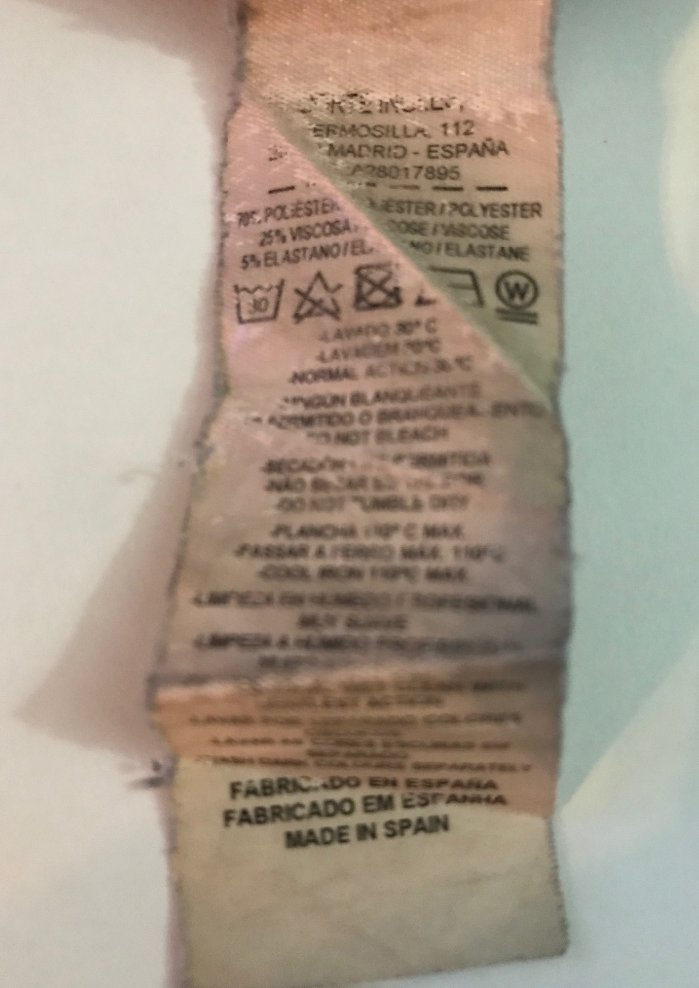 Jupe courte empiècement fausse fourrure Taille 40