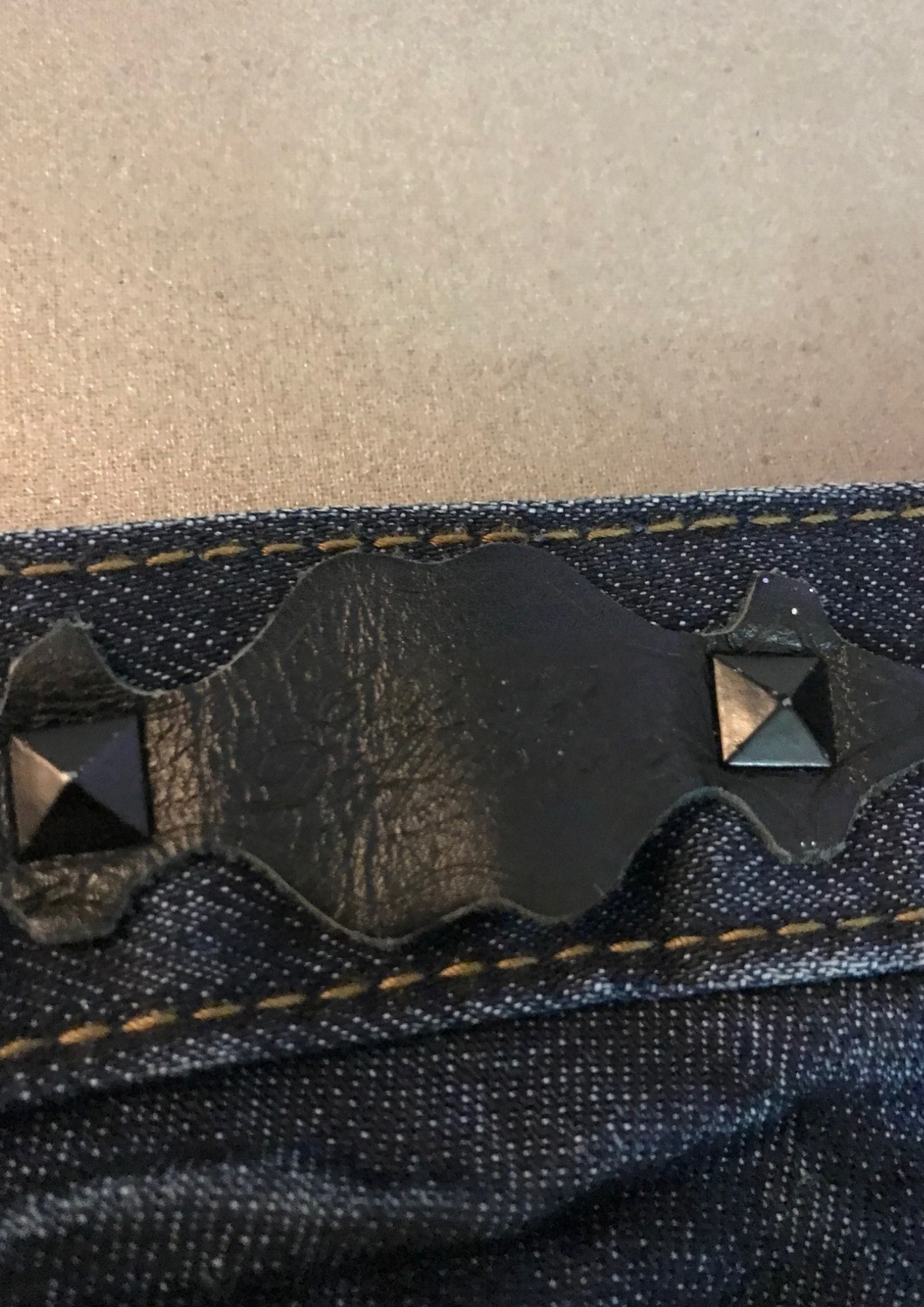 Jean droit à paillettes Taille 38