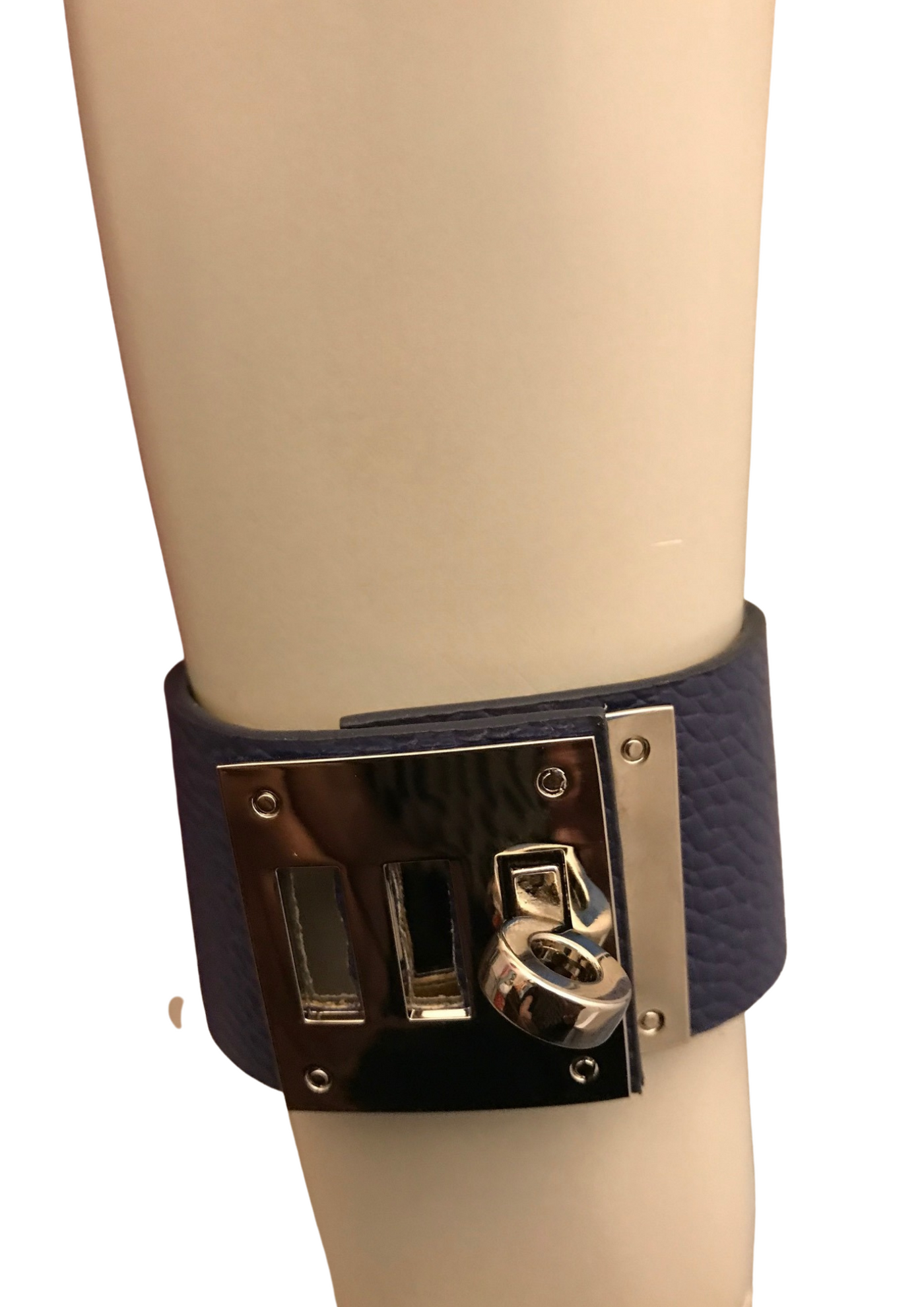 Bracelet bleu marine en cuir (neuf)