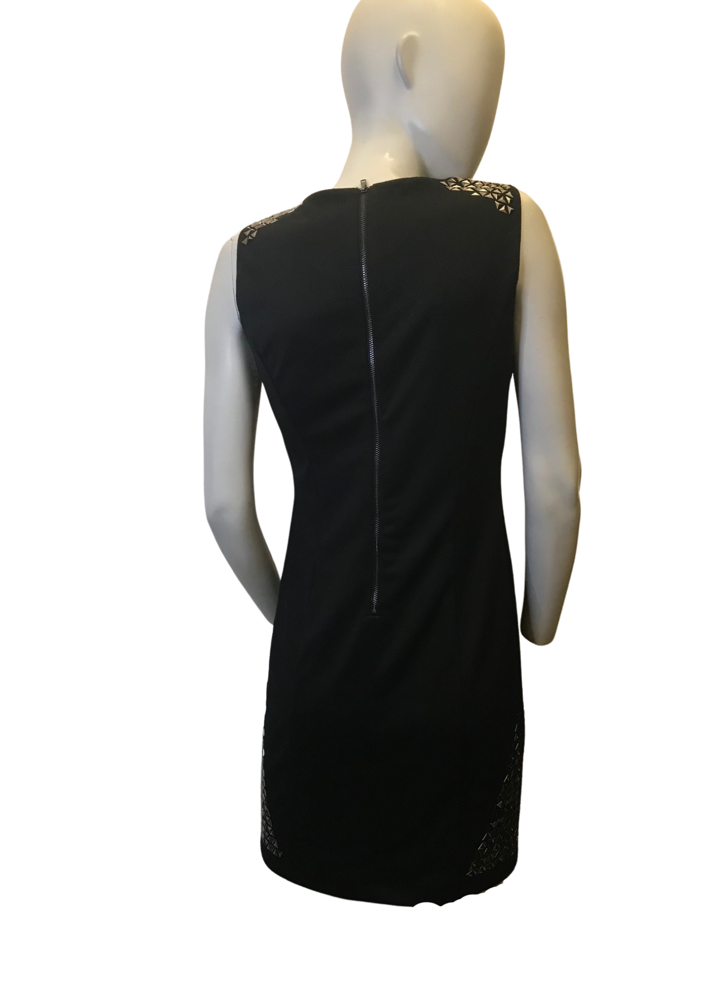 Robe noire cloutée Taille 38