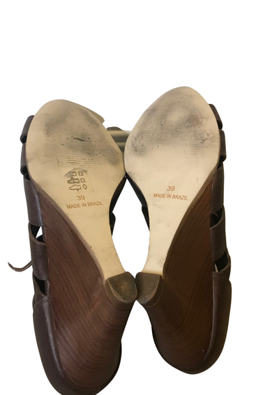 Sandales marrons en cuir Pointure 39