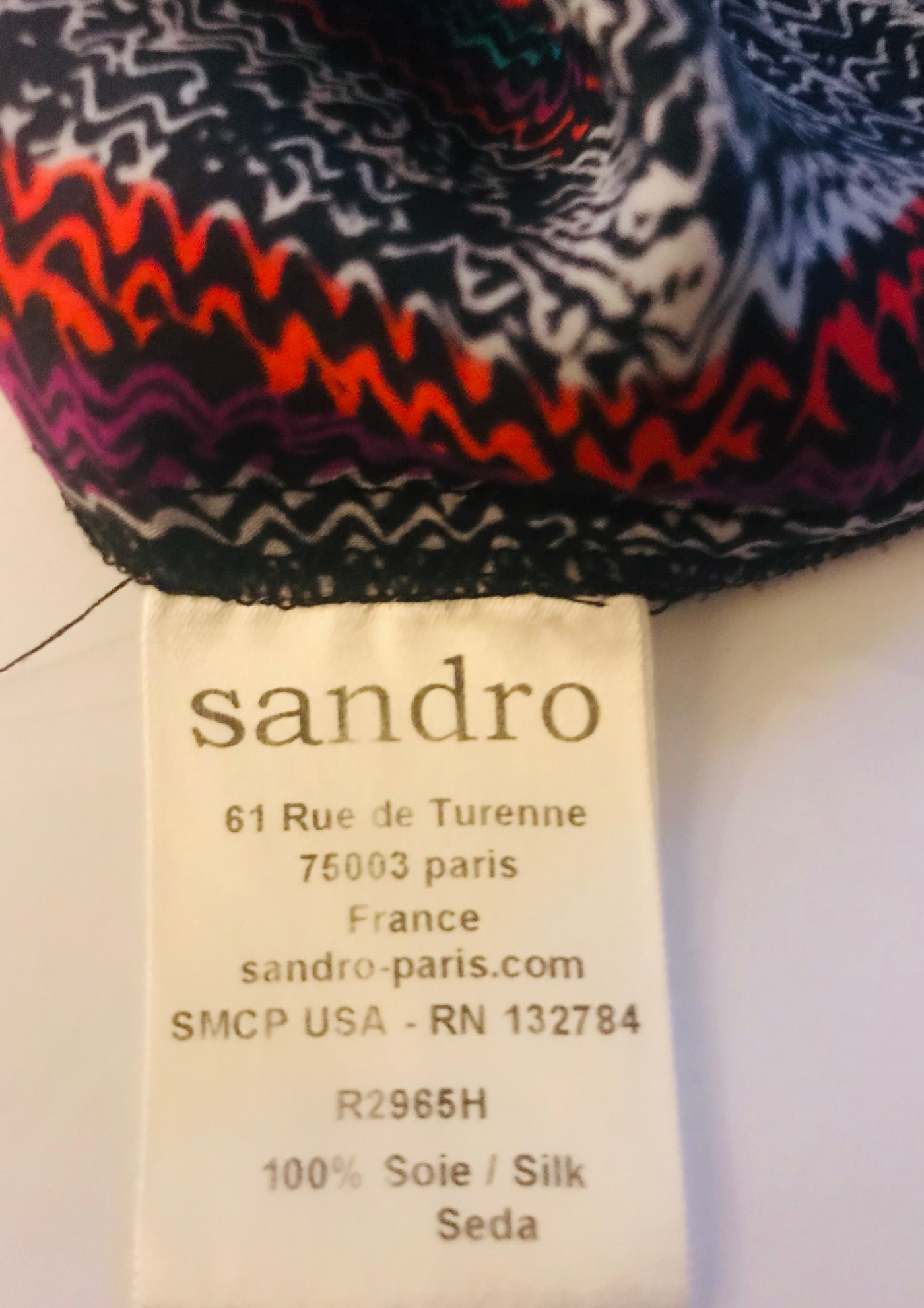 Robe à motifs serpent 100% soie Taille 38