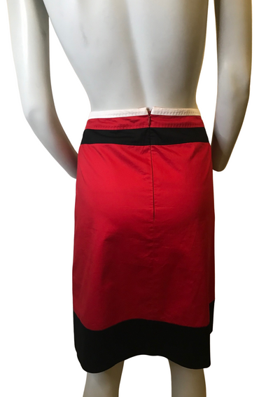 Jupe rouge à plis creux Taille 40