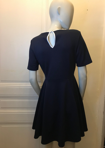 Robe empiècement dentelle Taille 38