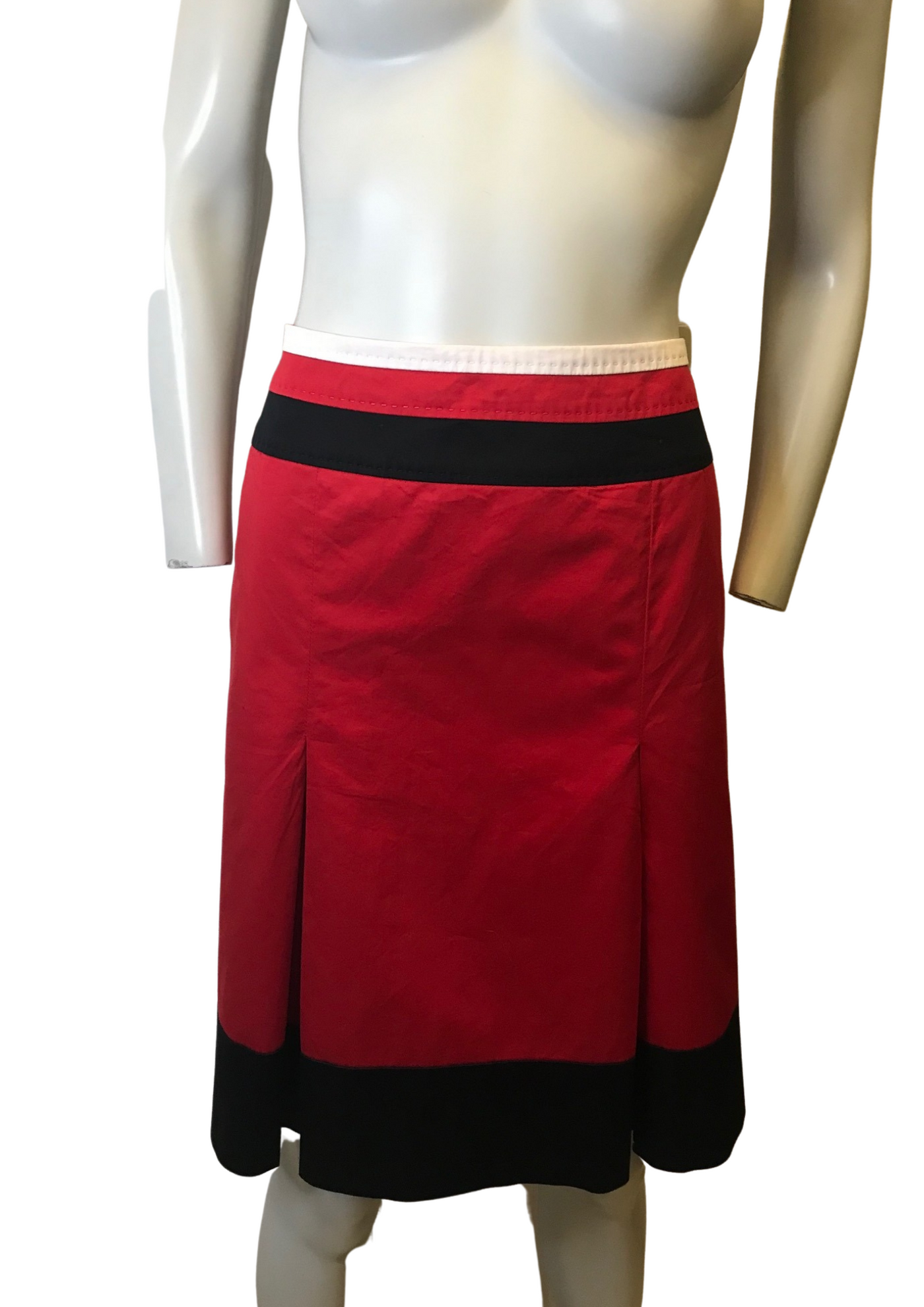 Jupe rouge à plis creux Taille 40