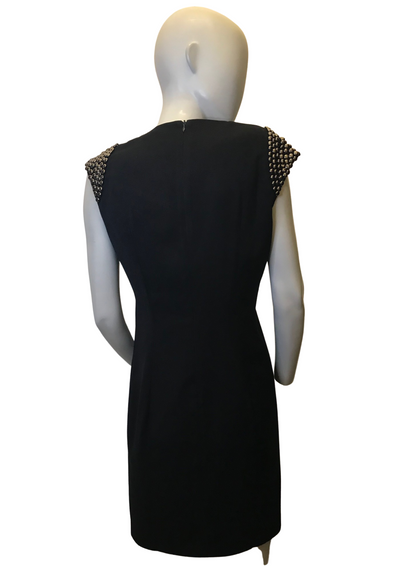 Robe à clous sur les épaules Taille 38