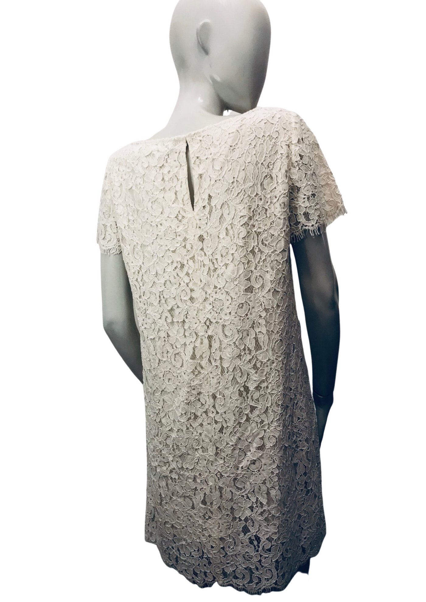 Robe en guipure Taille 38 (Neuve)