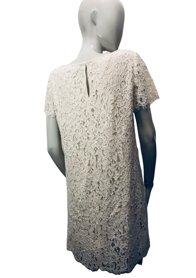 Robe en guipure Taille 38 (Neuve)