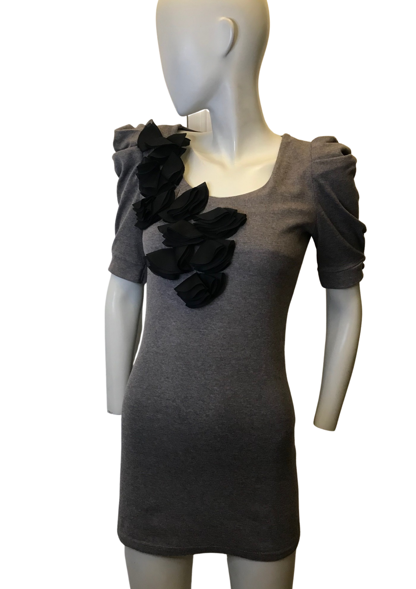 Robe pull grise et noire Taille 36