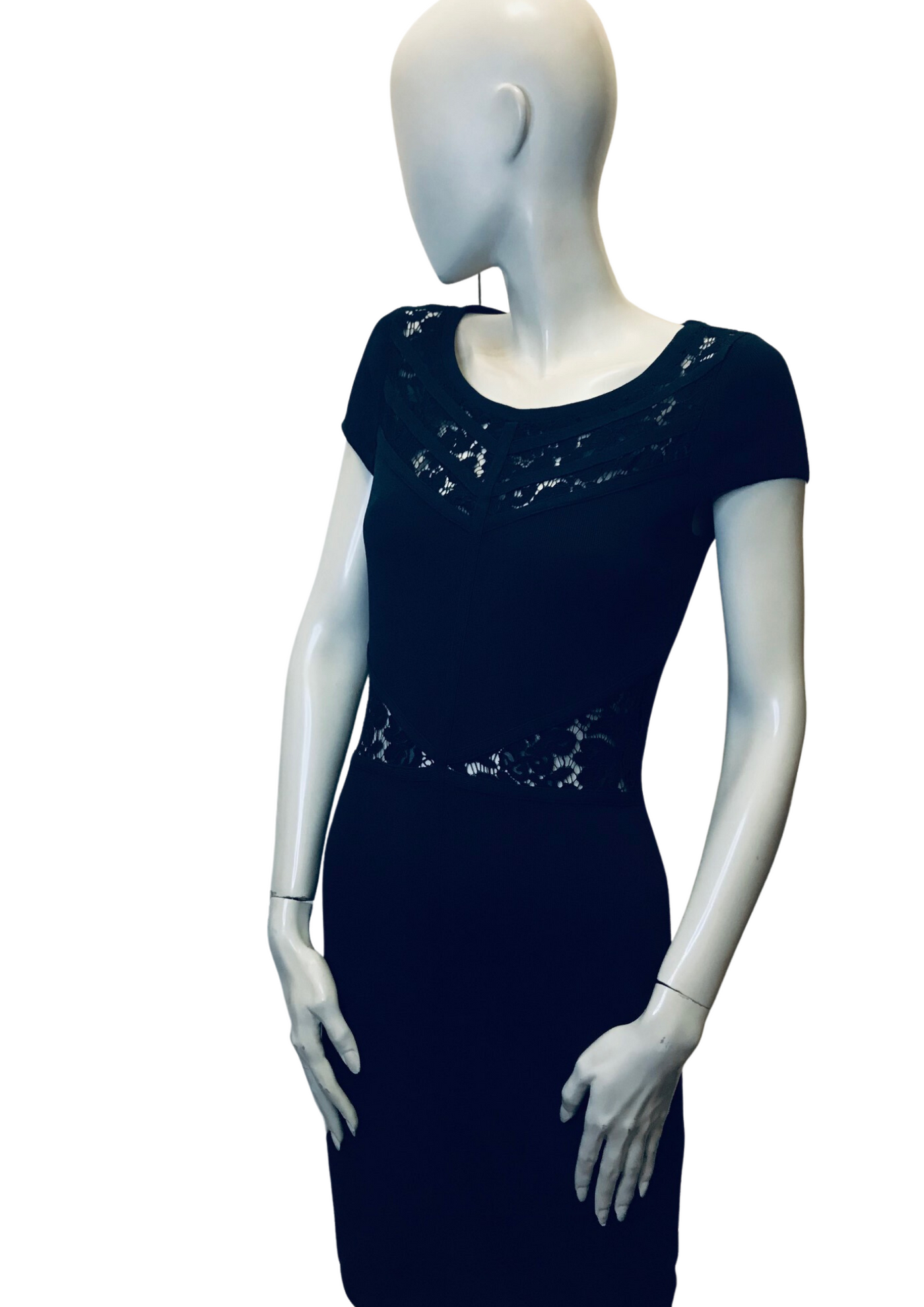 Robe empiècement dentelle Taille 40