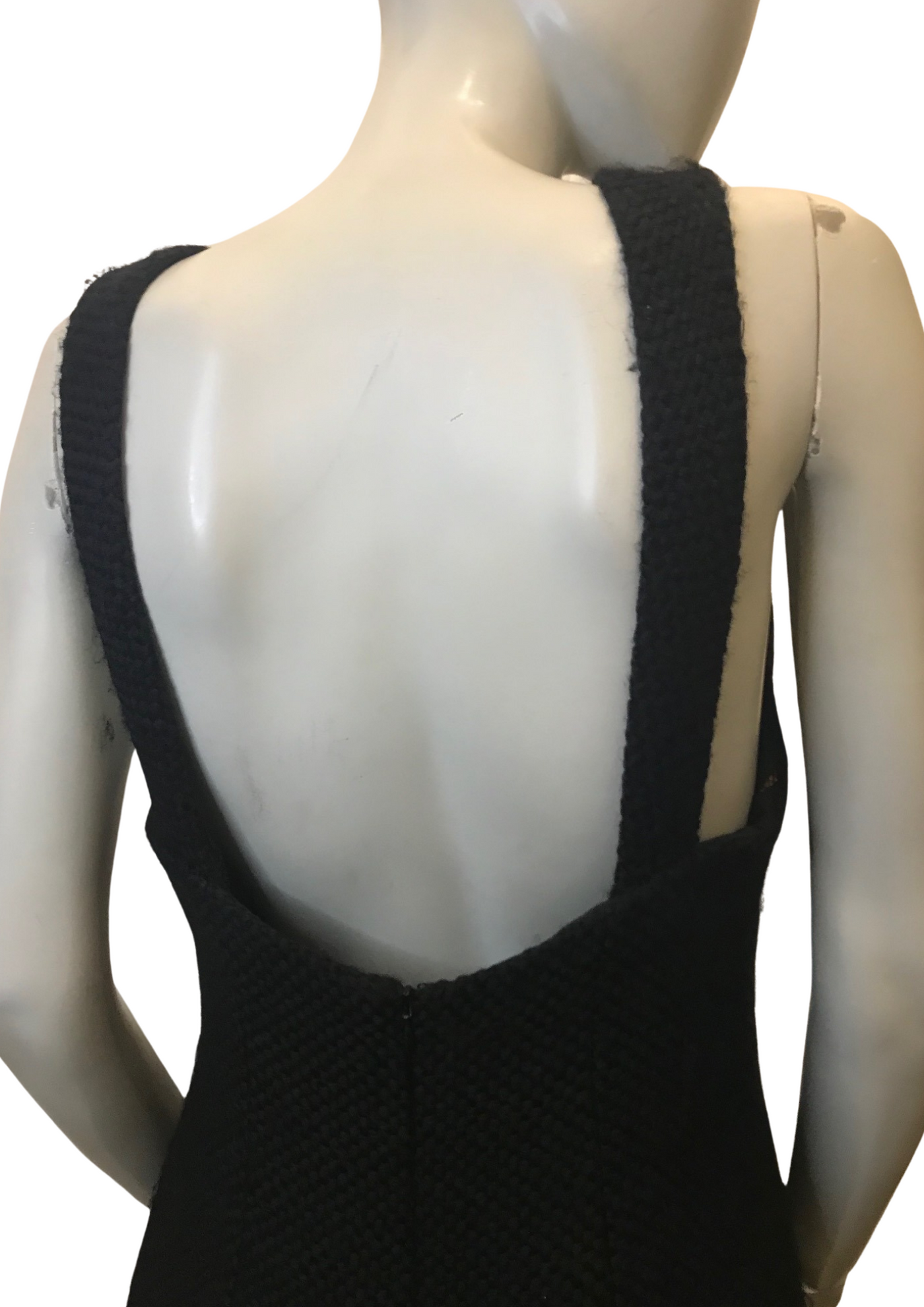 Robe dos-nu en laine vierge Taille 40