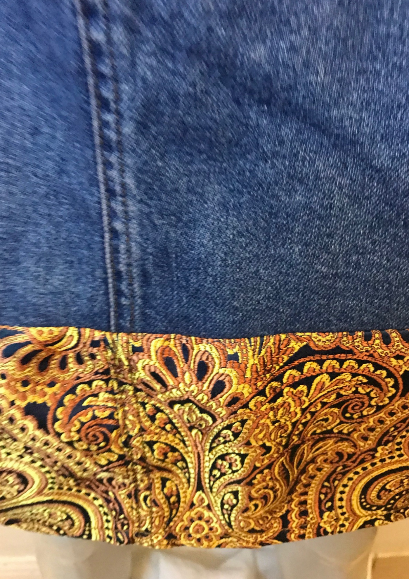 Jupe en jean empiècement tissu Taille 42