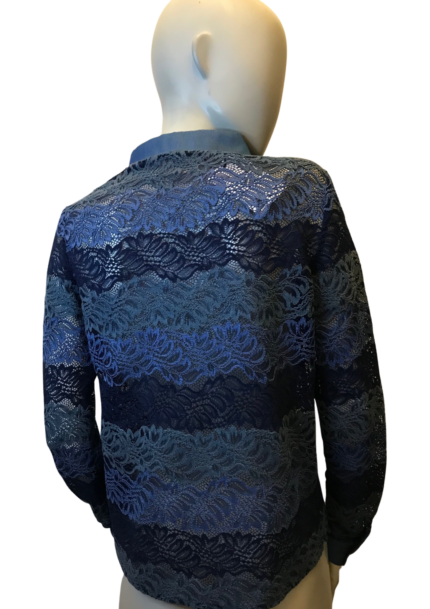 Blouse en dentelle Taille 36 (Neuve)